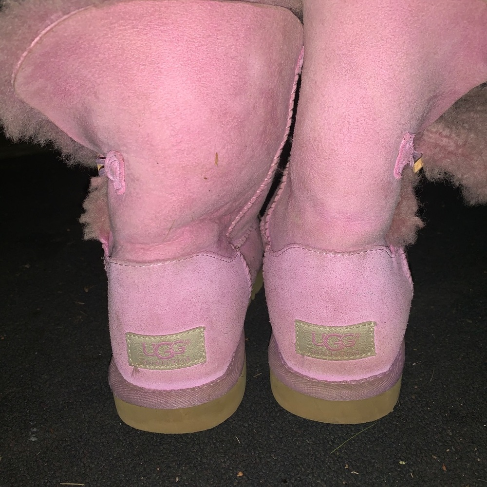 Uggs - Picture 4 of 5